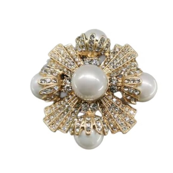 Elegant Pearl Rhinestone Flower Brooch Pin Gold Silver Tone Wedding Party - Picture 4 of 4